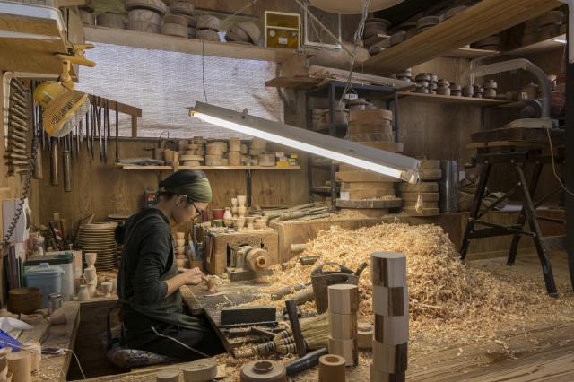 山中漆器 ろくろ挽き