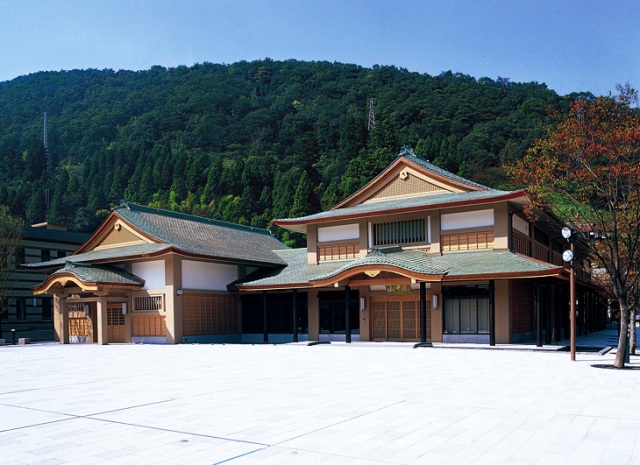 山中節と温泉の館　山中座