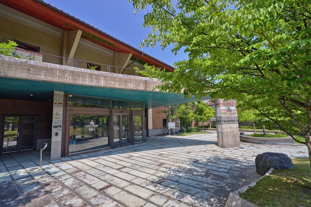 石川県九谷焼美術館(外観)